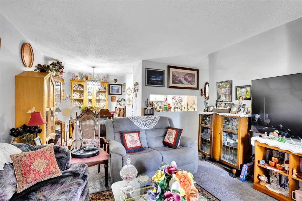21 Dover Point SE, #203