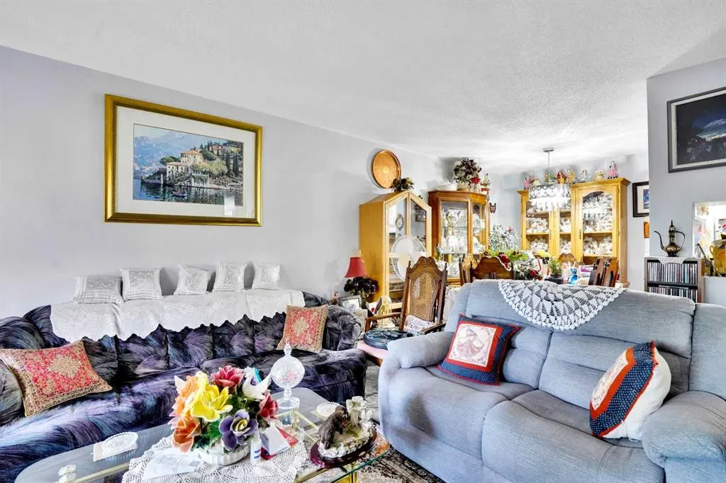 21 Dover Point SE, #203