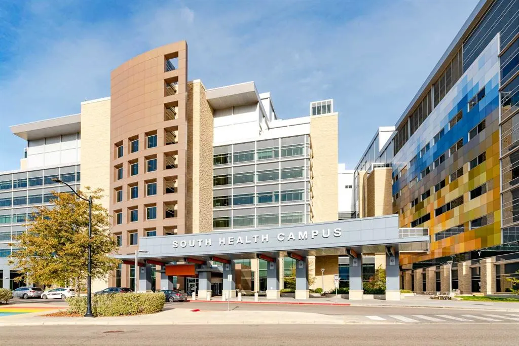 10 Auburn Bay Link SE, #212