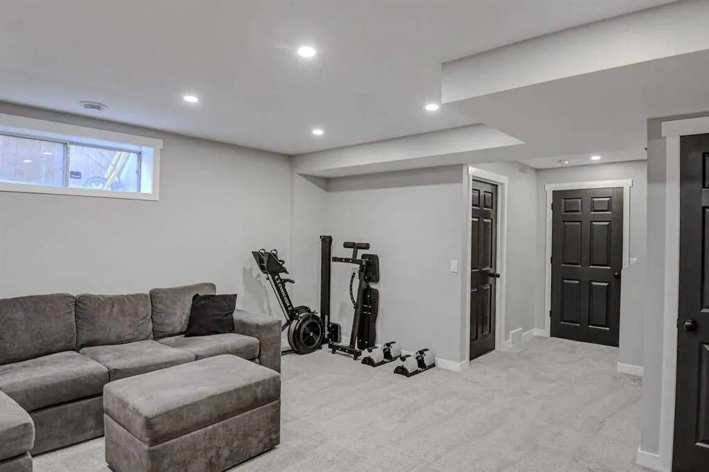 110 Hidden Hills Road NW