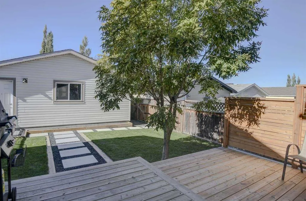 110 Hidden Hills Road NW