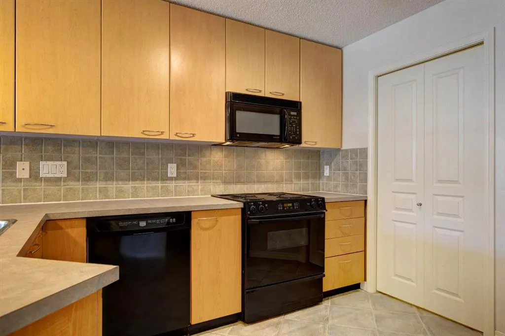 22 Richard Place SW, #326