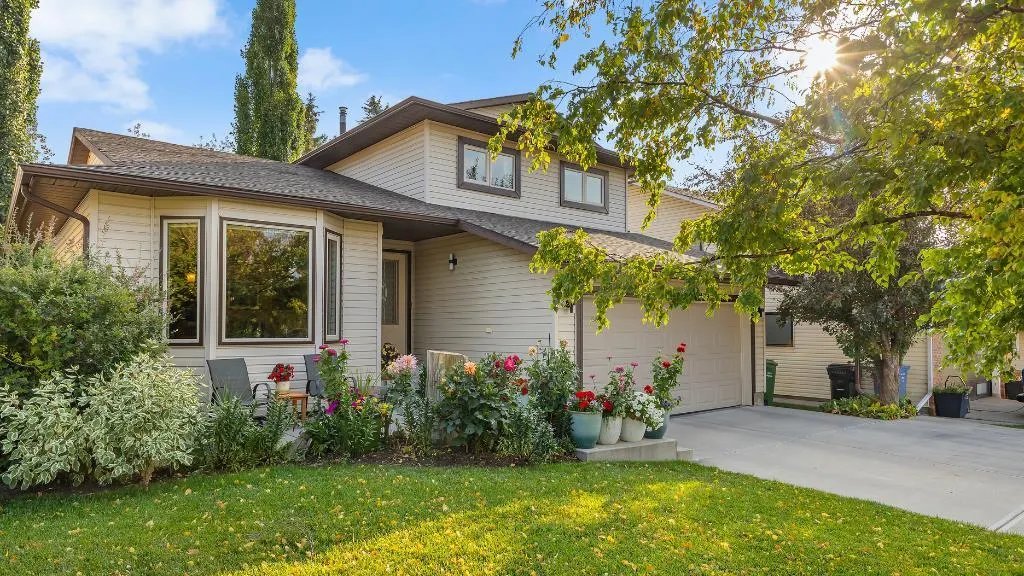 395 Silvergrove Drive NW