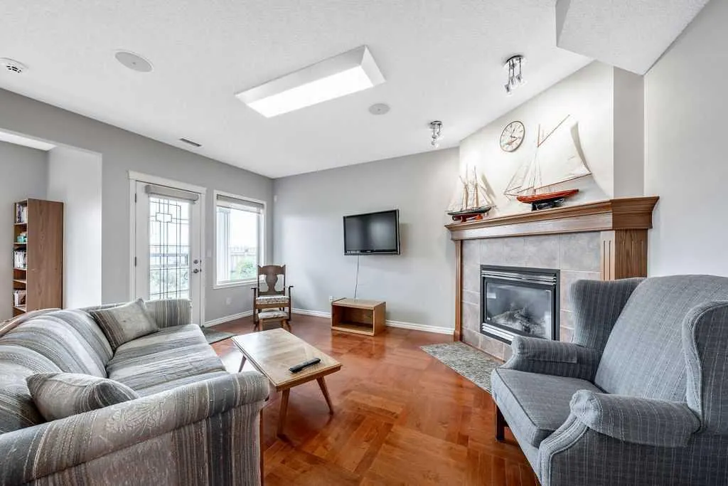 84 Kincora Terrace NW