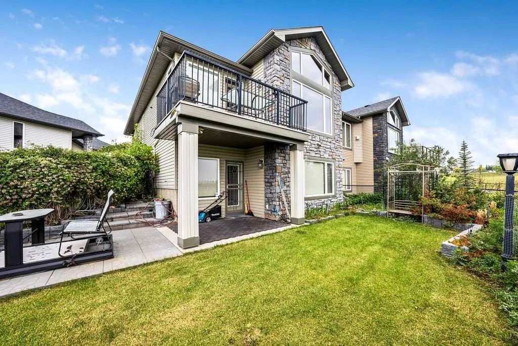 84 Kincora Terrace NW