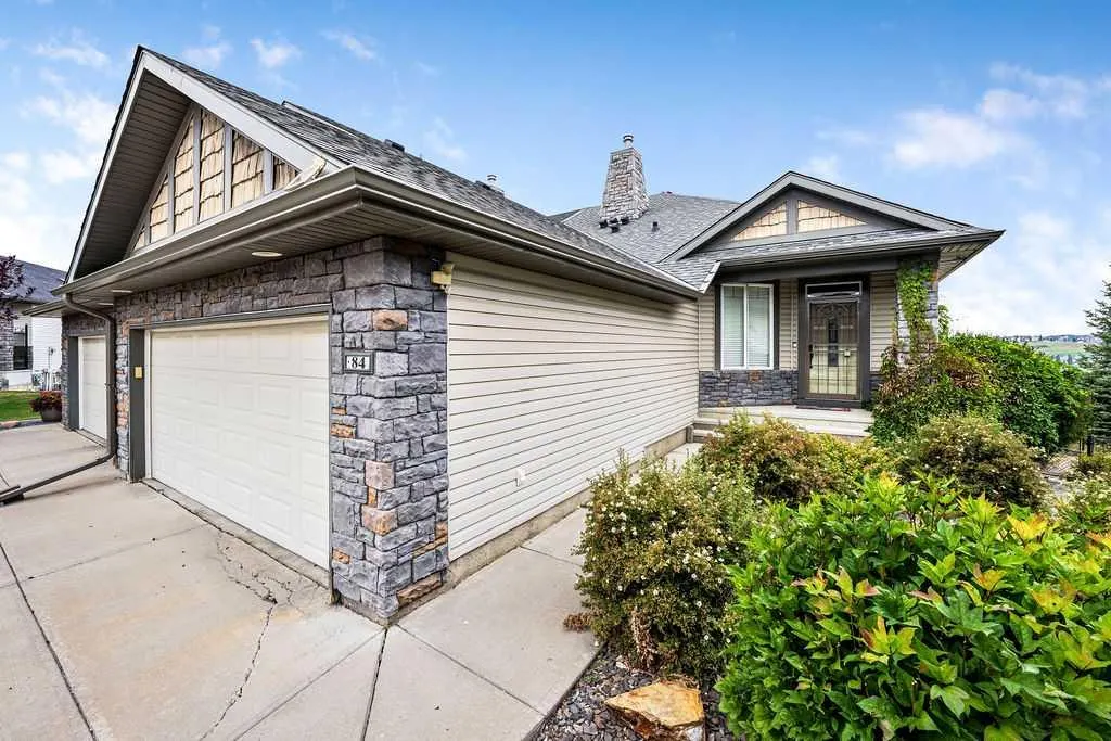 84 Kincora Terrace NW