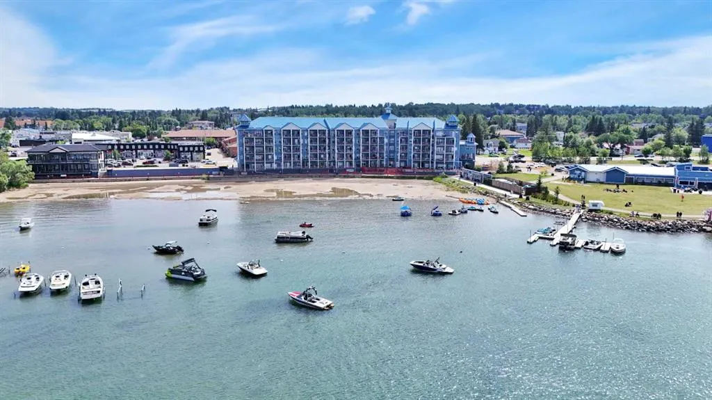5100 Lakeshore Drive, #309