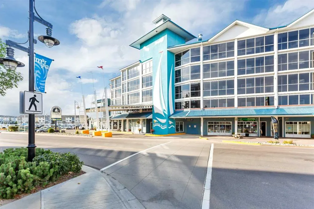 5100 Lakeshore Drive, #309