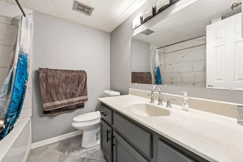 232 Sabrina Way SW, #1