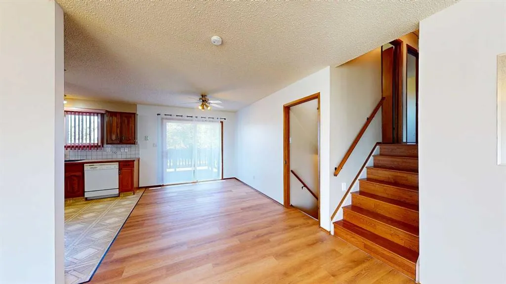 180 Shepherd Crescent SE