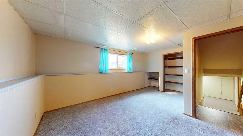 180 Shepherd Crescent SE