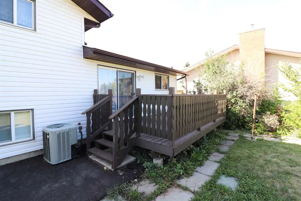 180 Shepherd Crescent SE