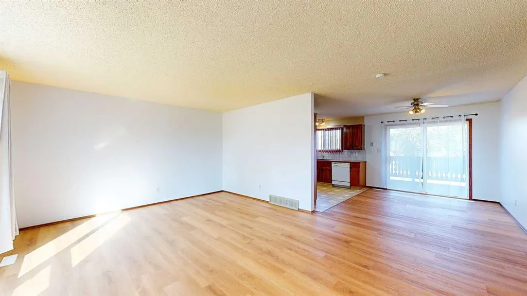 180 Shepherd Crescent SE
