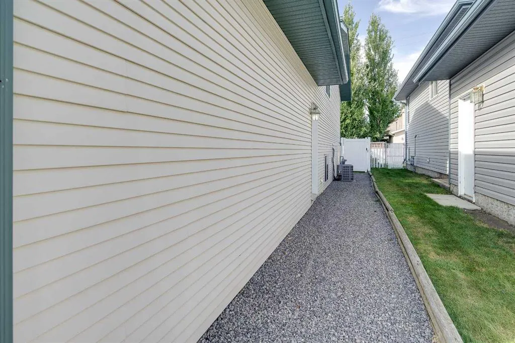 50 Livingston Close