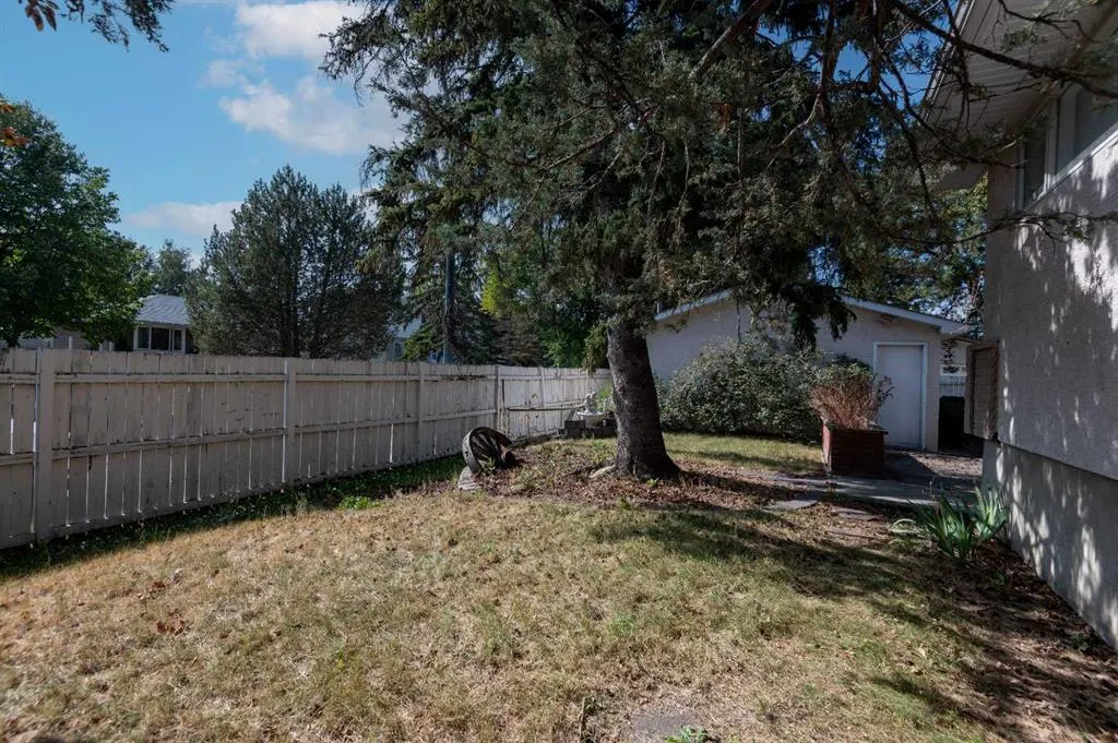 4328 Greenview Drive NE