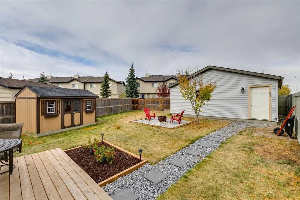 67 Saddlebrook Place NE