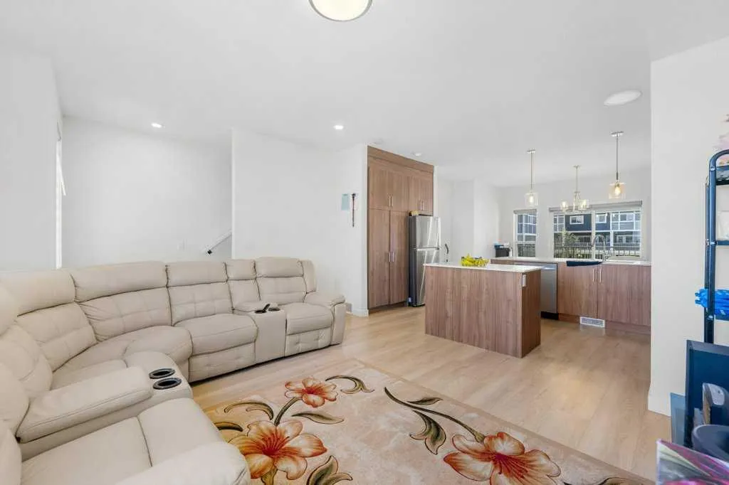 33 Merganser Drive W, #304
