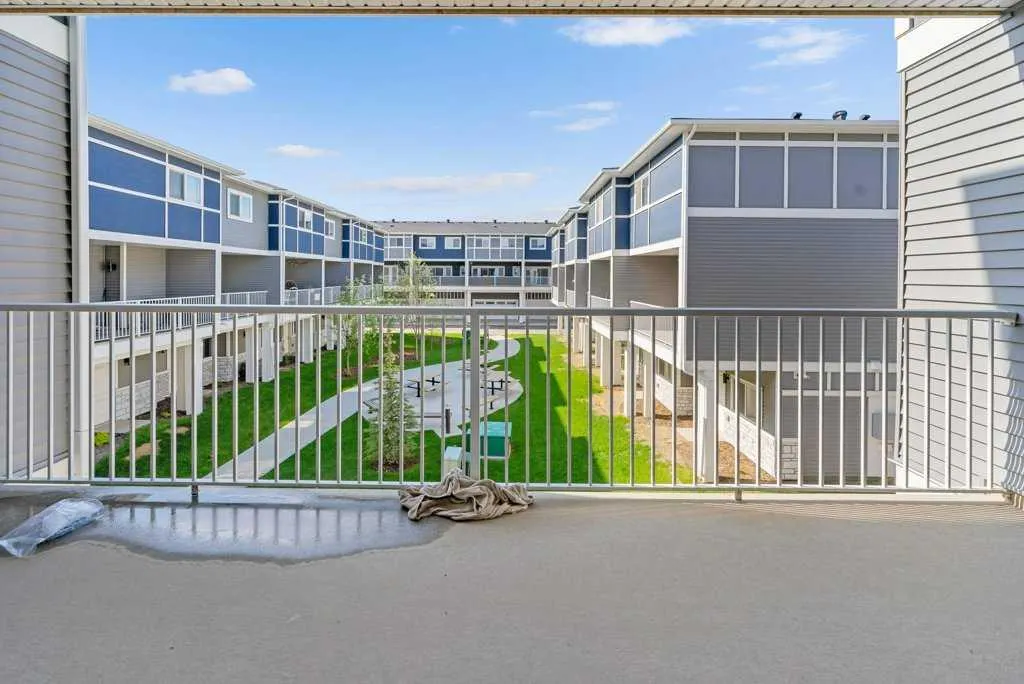 33 Merganser Drive W, #304