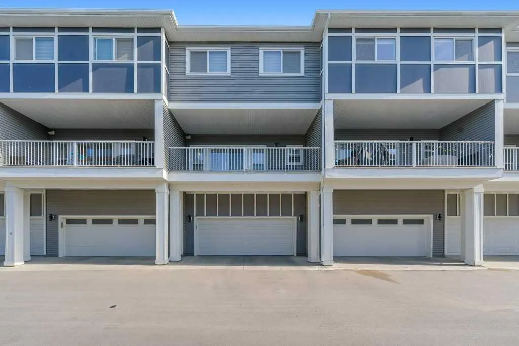 33 Merganser Drive W, #304