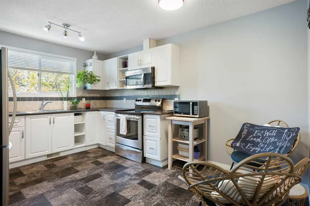 524 First Street E, #2
