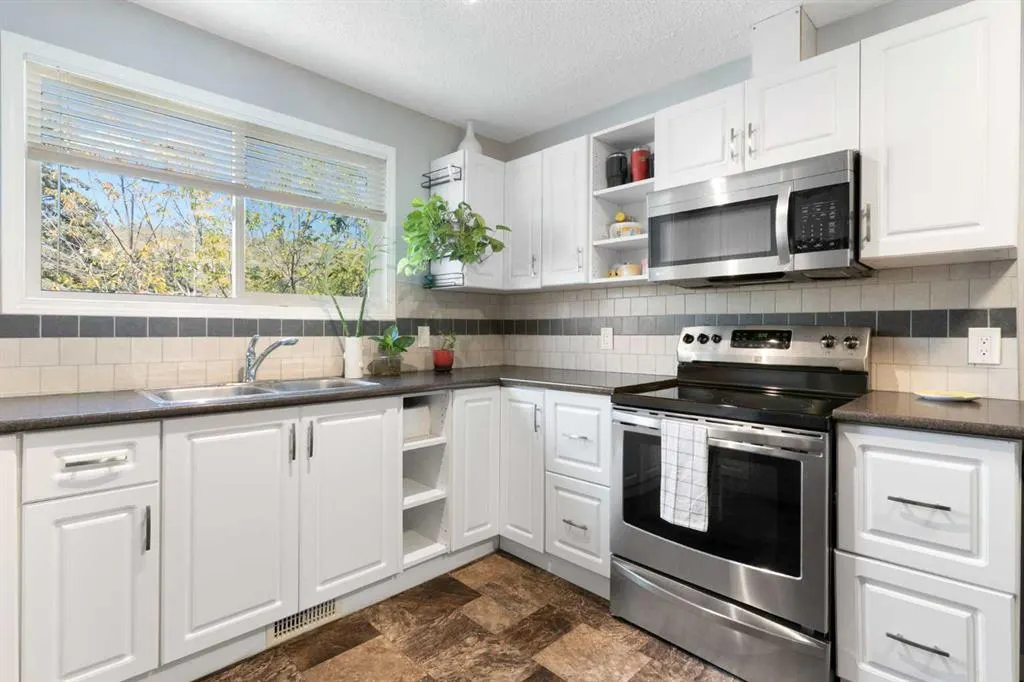 524 First Street E, #2