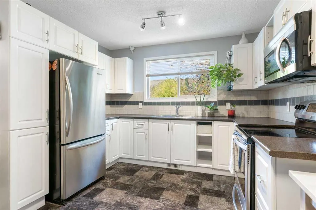 524 First Street E, #2