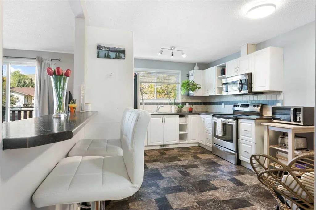 524 First Street E, #2