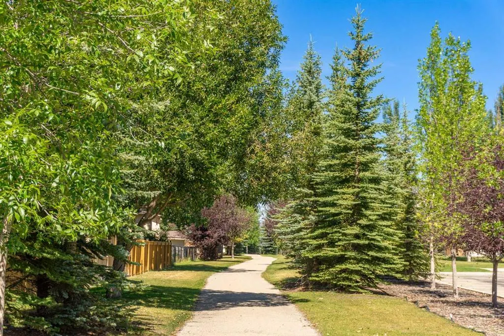 92 Crystal Shores Road, #1304