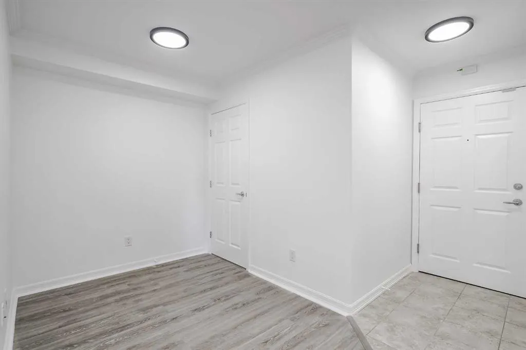 92 Crystal Shores Road, #1304
