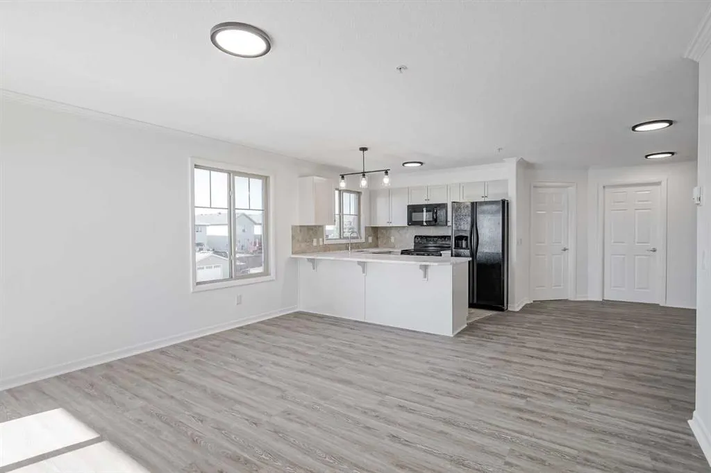 92 Crystal Shores Road, #1304