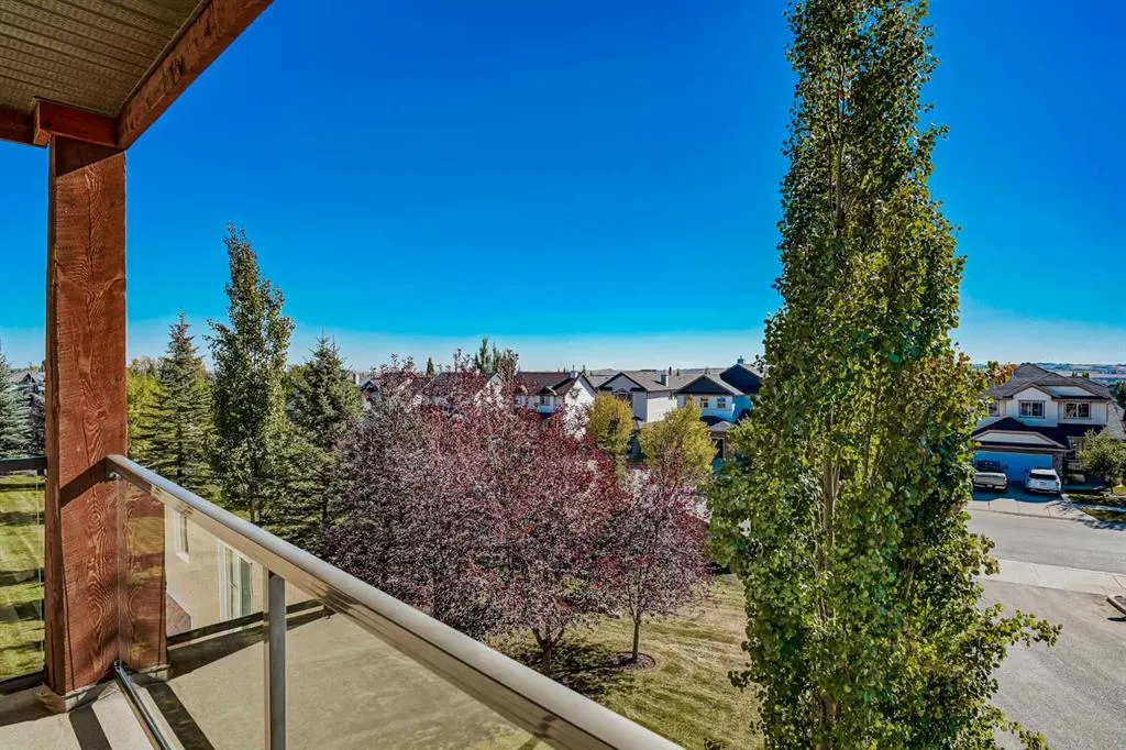 92 Crystal Shores Road, #1304