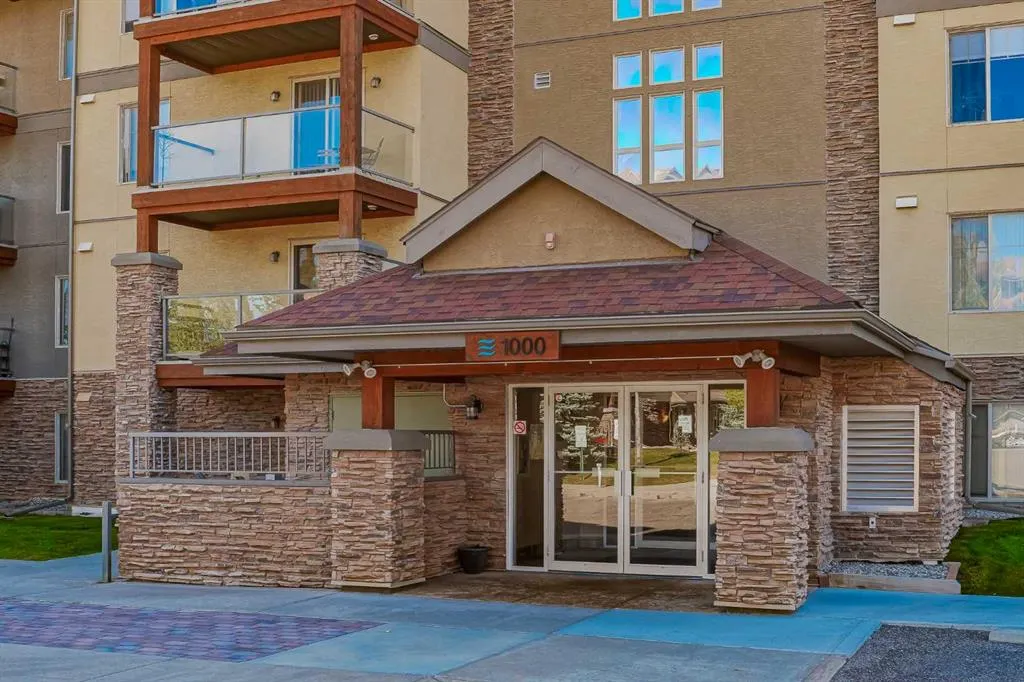 92 Crystal Shores Road, #1304