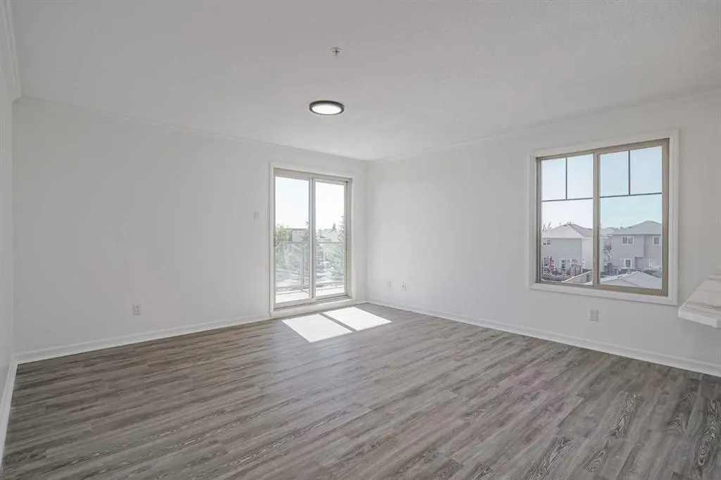 92 Crystal Shores Road, #1304