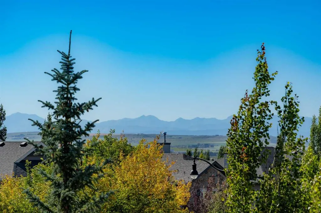 92 Crystal Shores Road, #1304