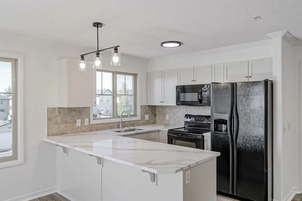 92 Crystal Shores Road, #1304