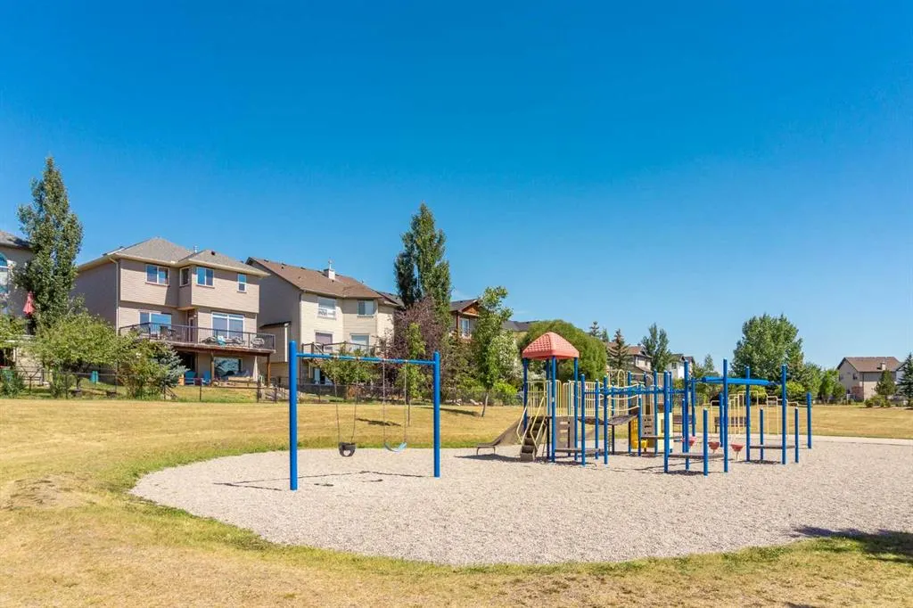 92 Crystal Shores Road, #1304