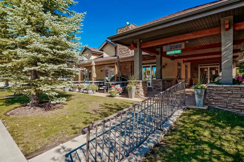 92 Crystal Shores Road, #1304