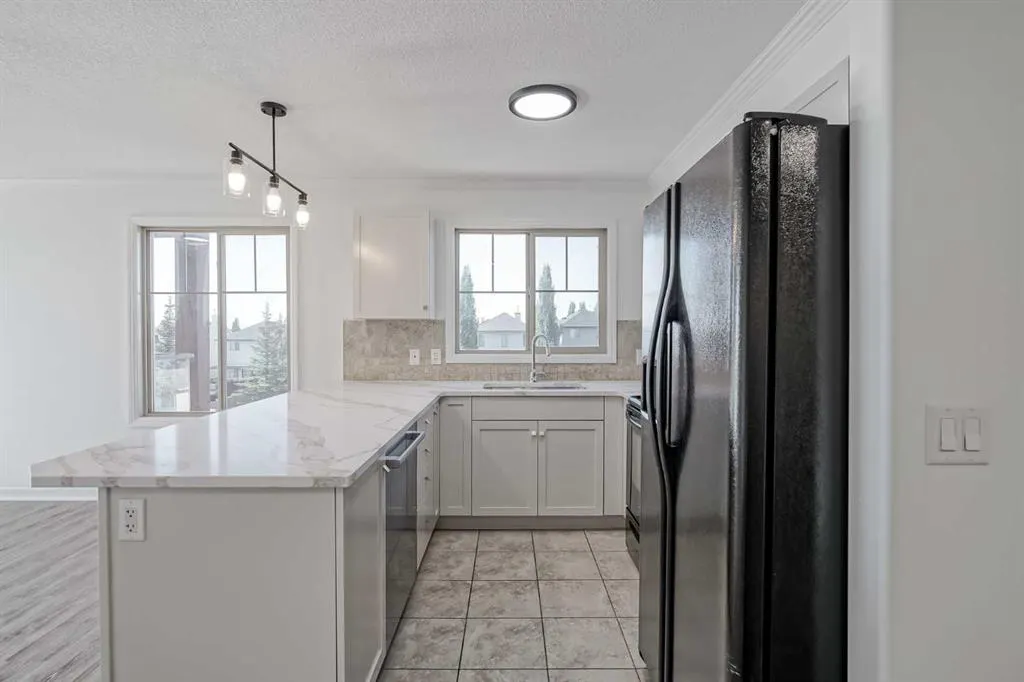 92 Crystal Shores Road, #1304