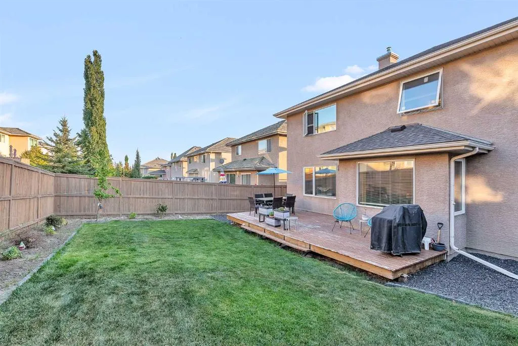 109 Royal Crest Terrace NW