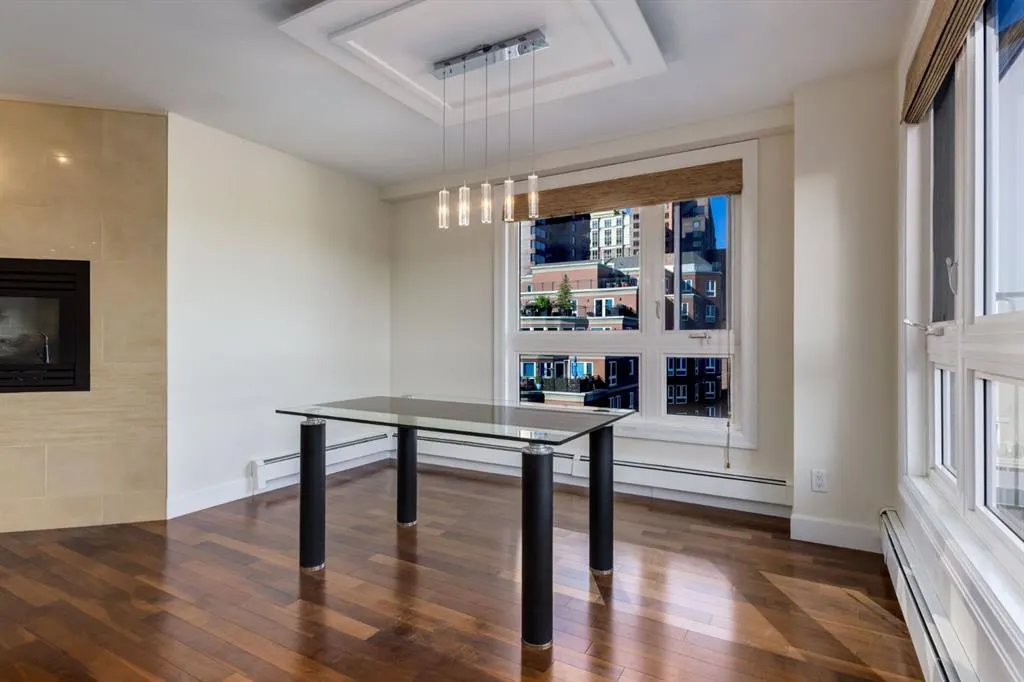 400 Eau Claire Avenue SW, #8704