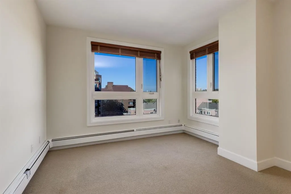 400 Eau Claire Avenue SW, #8704