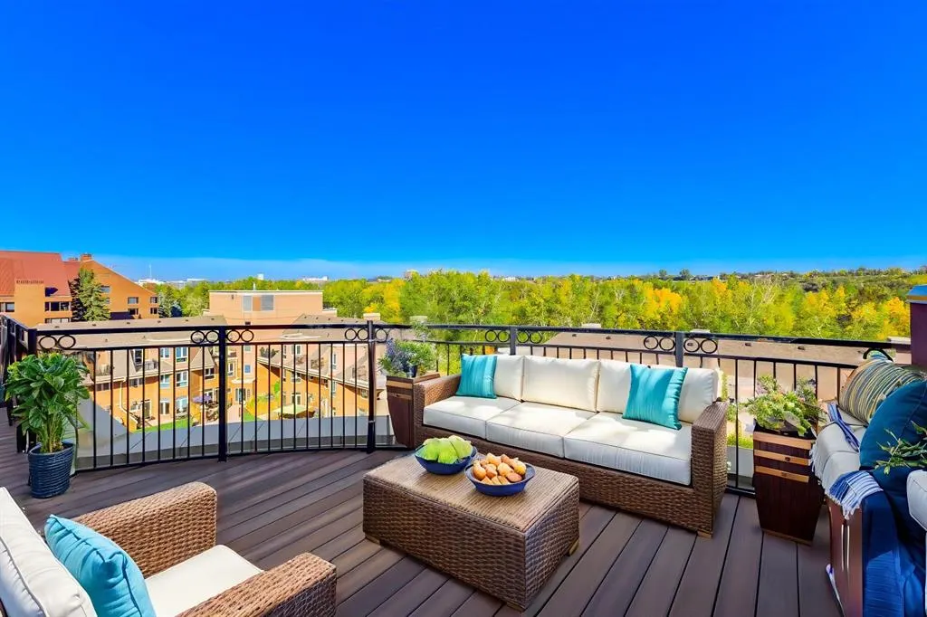 400 Eau Claire Avenue SW, #8704