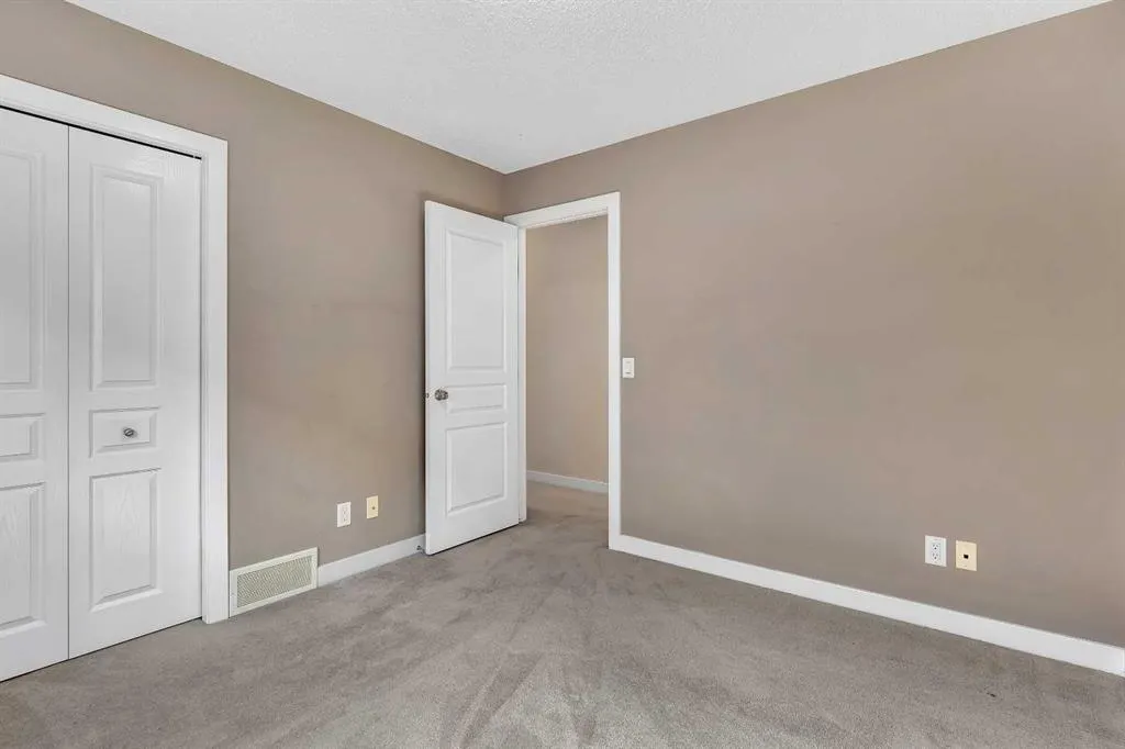 15 New Brighton Close SE