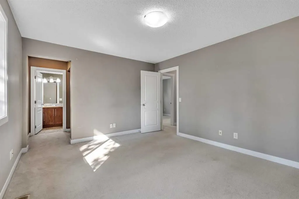 15 New Brighton Close SE