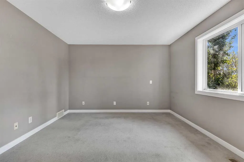 15 New Brighton Close SE