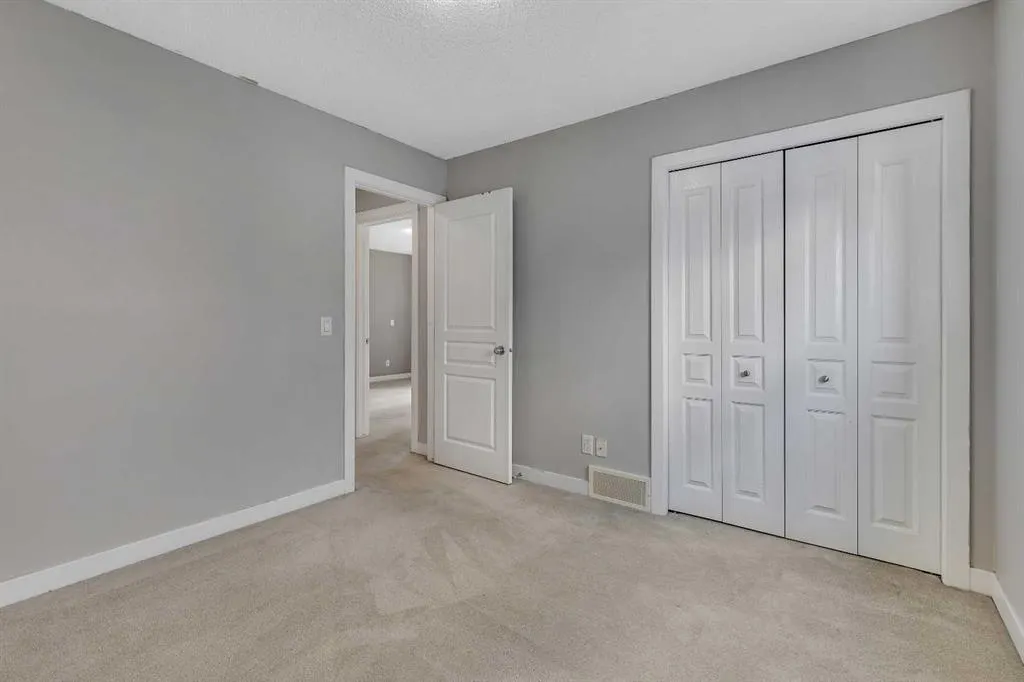 15 New Brighton Close SE