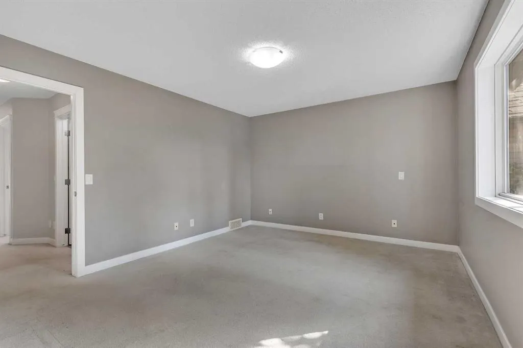 15 New Brighton Close SE