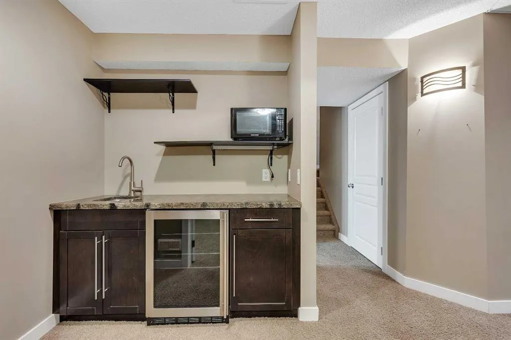 15 New Brighton Close SE