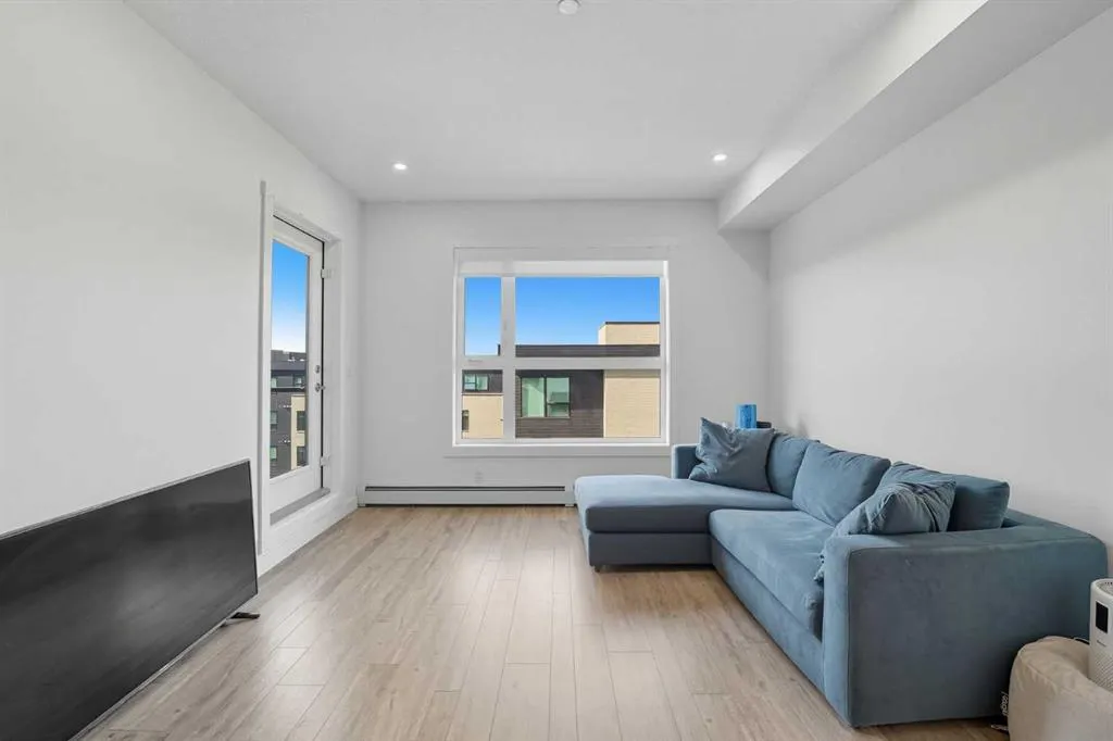 4160 Norford Avenue NW, #412