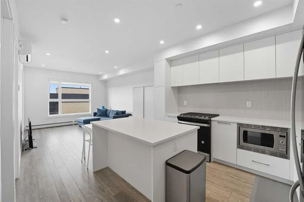 4160 Norford Avenue NW, #412